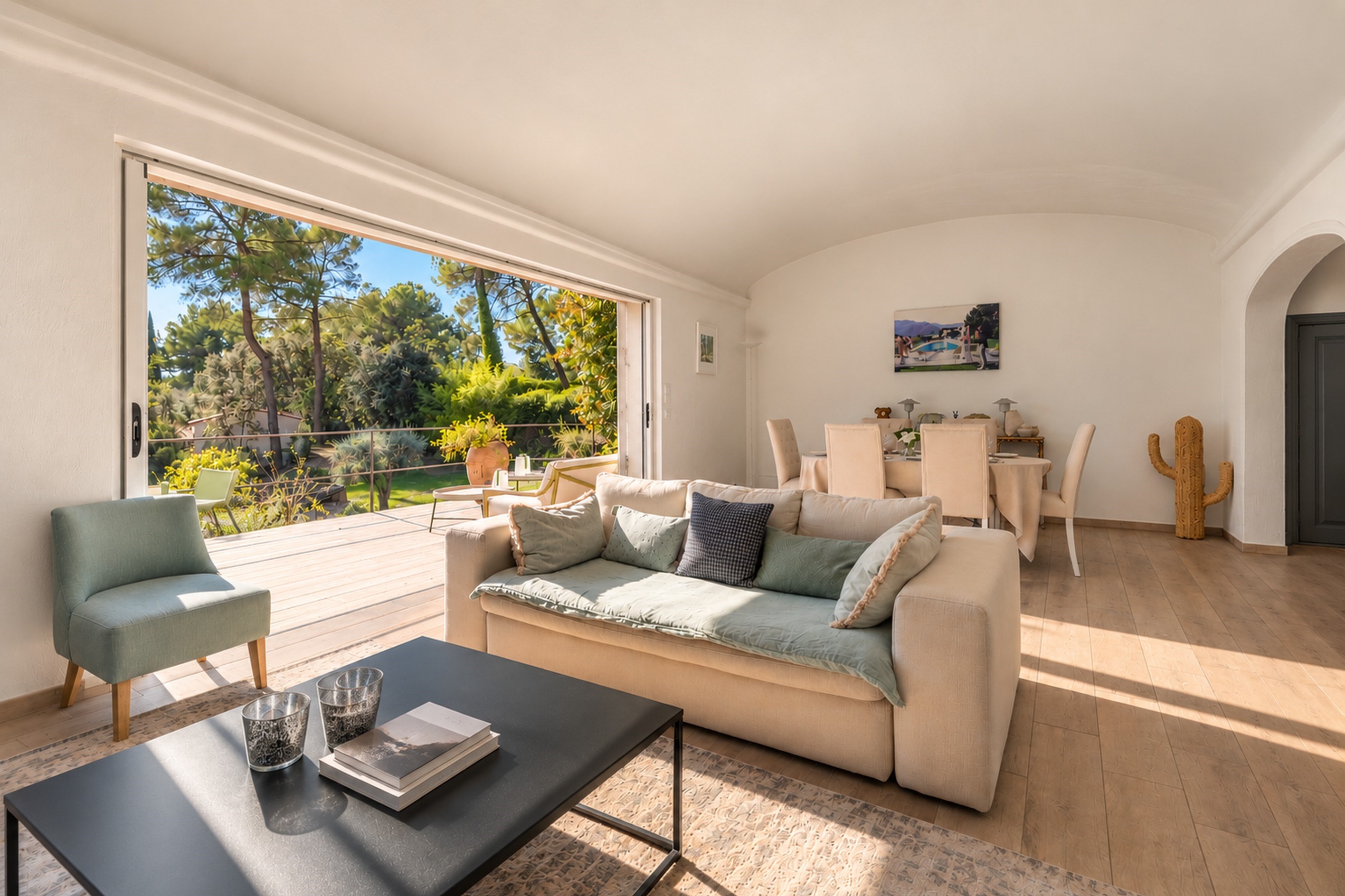  Exclusive listing: Property with guest accommodation in a private estate - 物件實景