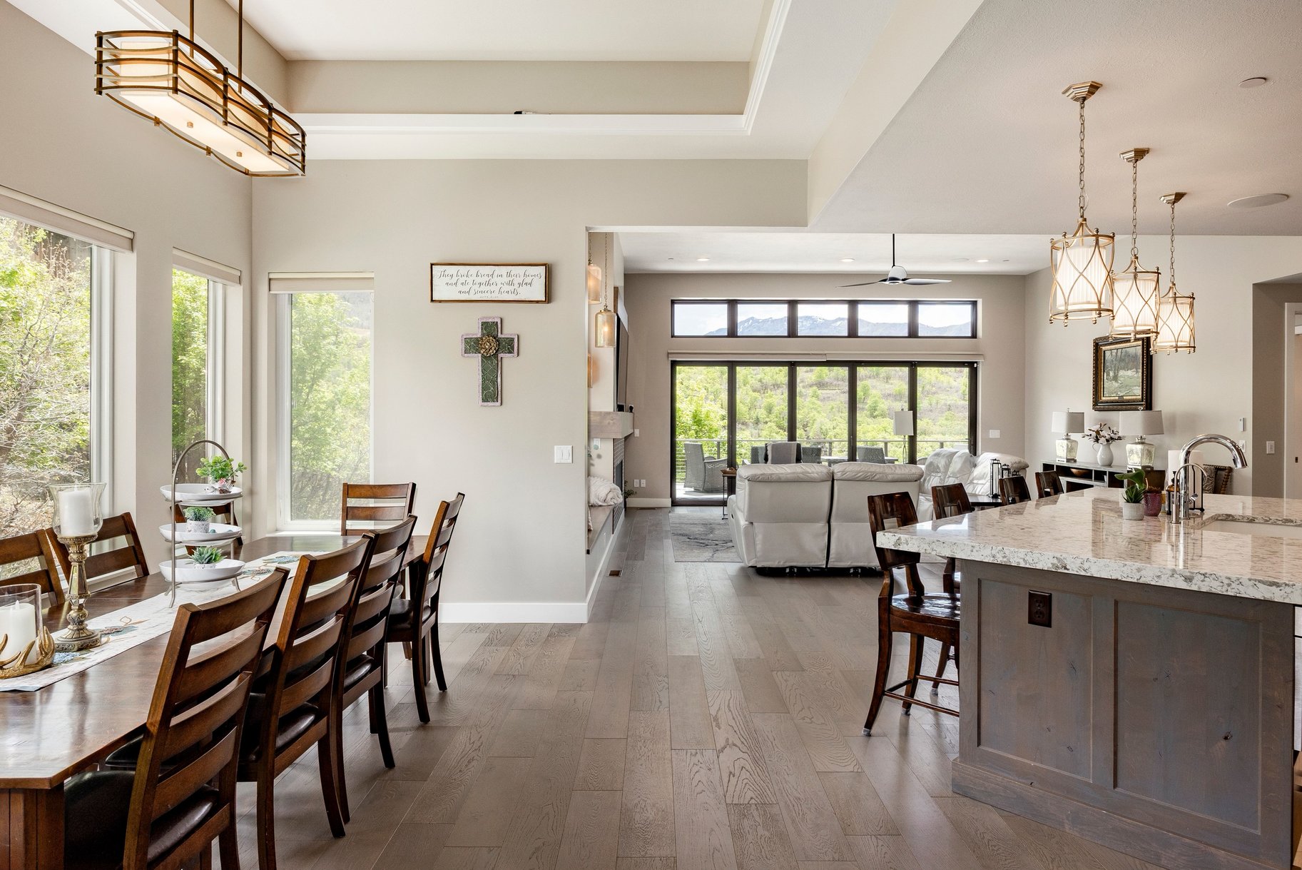 Mountain Contemporary Masterpiece with Panoramic Summit Creek Views - 物件實景
