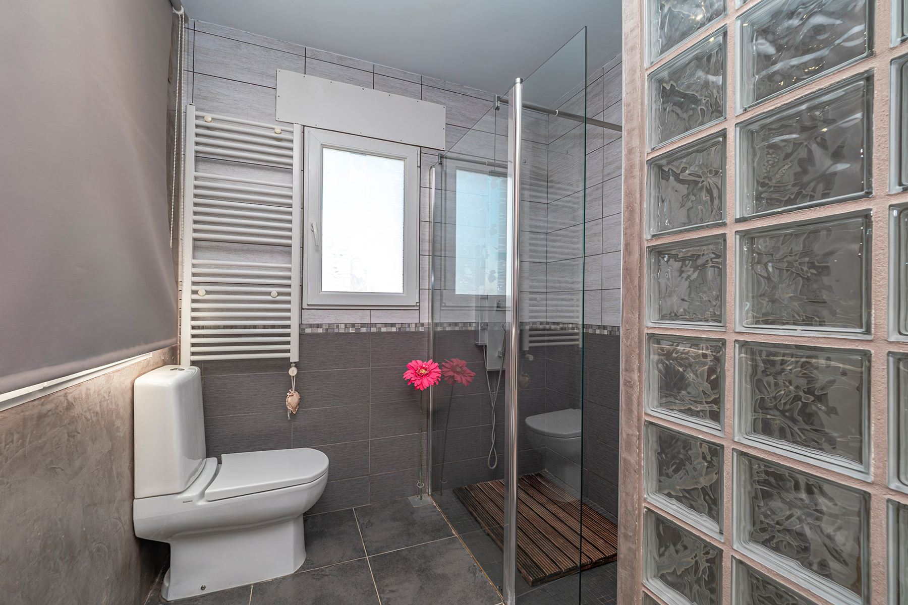  Exclusive Mediterranean Villa in Prime Empuriabrava Location - 物件實景