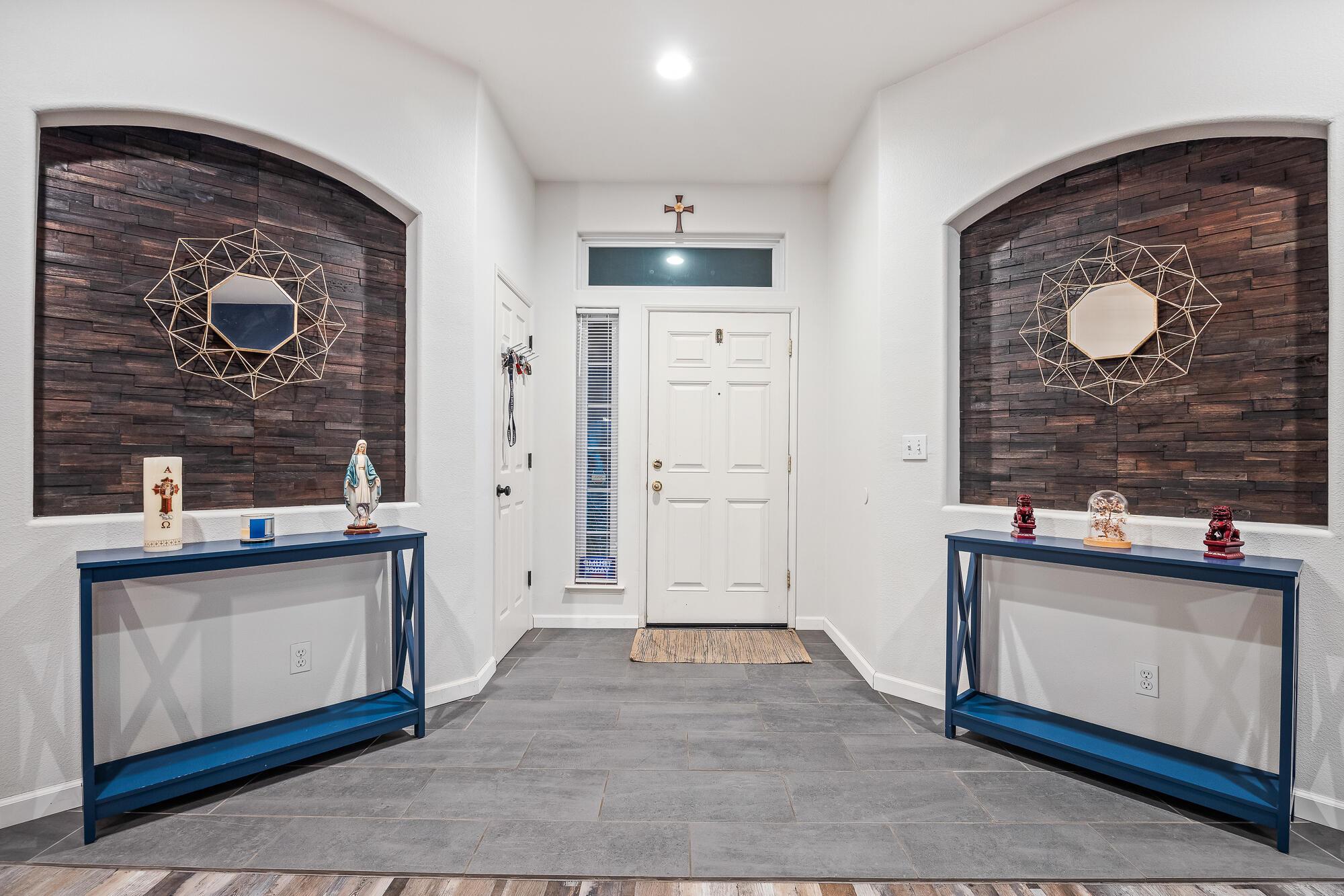 Hanford, California, 93230, United States, 4 Bedrooms Bedrooms, ,3 BathroomsBathrooms,Residential,For Sale,1985647