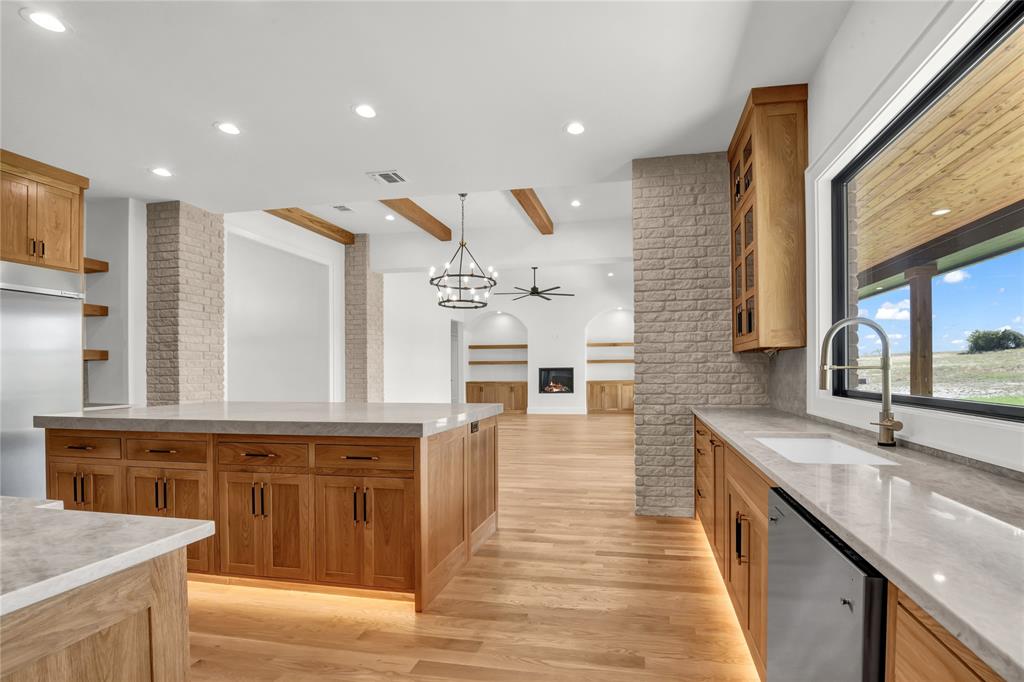 Weatherford, Texas, 76087, United States, 5 Bedrooms Bedrooms, ,6 BathroomsBathrooms,Residential,For Sale,1981061