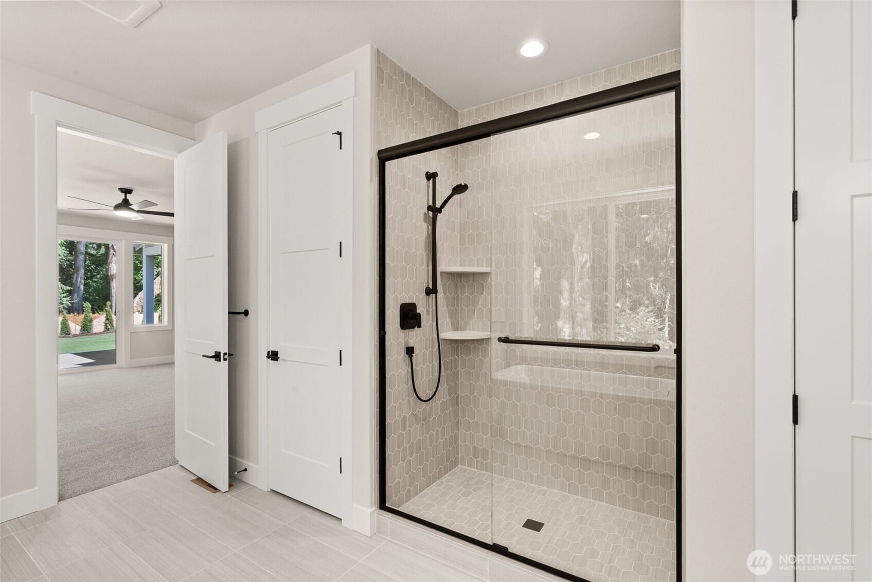 Olympia, Washington, 98502, United States, 4 Bedrooms Bedrooms, ,2 BathroomsBathrooms,Residential,For Sale,1848524