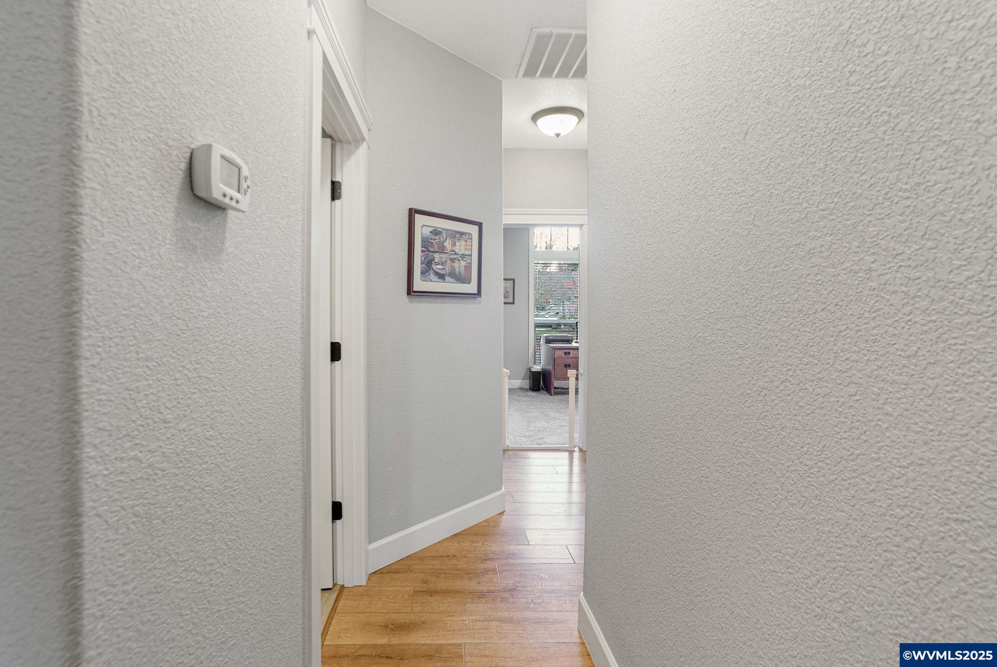 Dallas, Oregon, 97338, United States, 4 Bedrooms Bedrooms, ,2 BathroomsBathrooms,Residential,For Sale,1991904