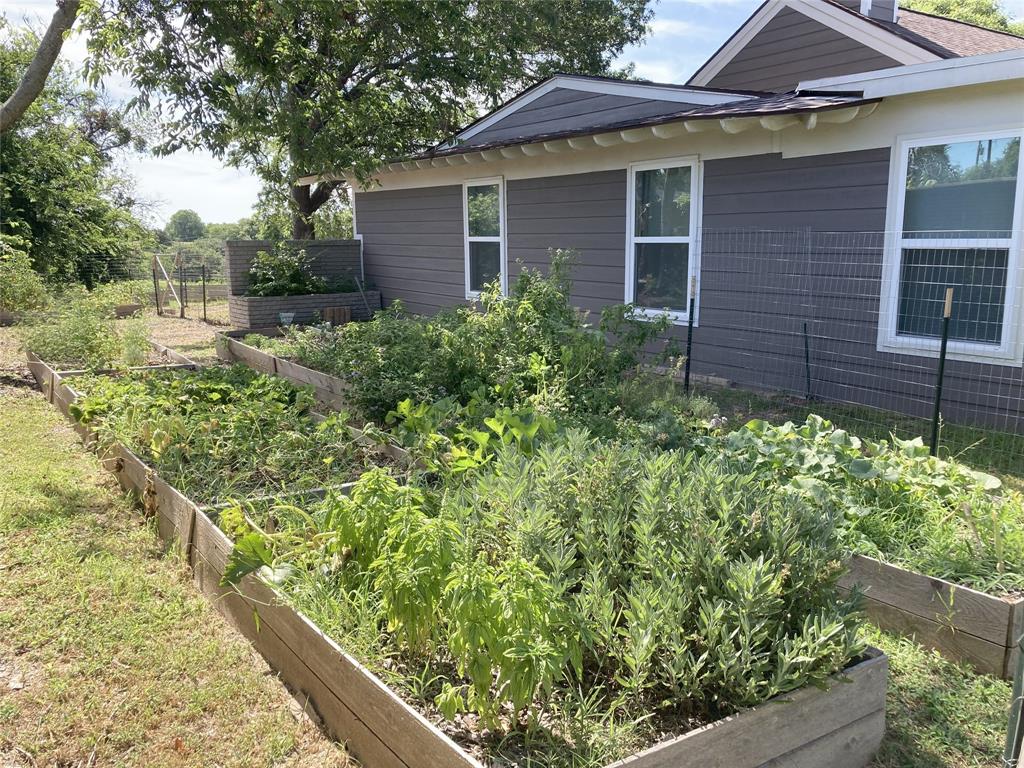 Weatherford, Texas, 76086, United States, 4 Bedrooms Bedrooms, ,3 BathroomsBathrooms,Residential,For Sale,1944820