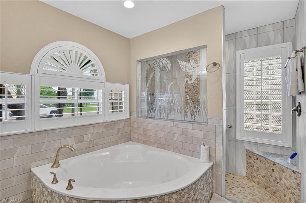 Cape Coral, Florida, 33990, United States, 3 Bedrooms Bedrooms, ,2 BathroomsBathrooms,Residential,For Sale,1994488