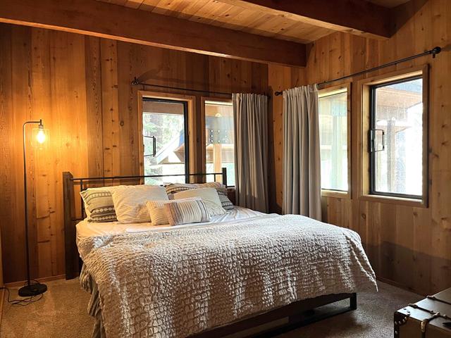 Lake Almanor West, California, 96920, United States, 5 Bedrooms Bedrooms, ,3 BathroomsBathrooms,Residential,For Sale,1949683