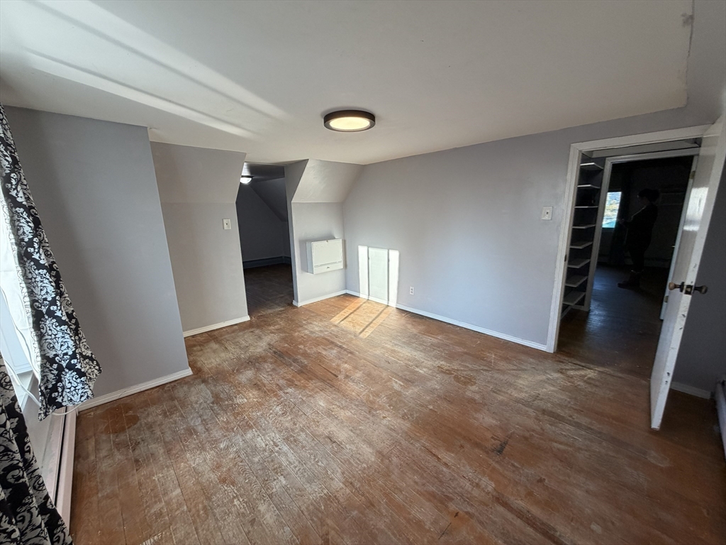 Methuen, Massachusetts, 01844, United States, 3 Bedrooms Bedrooms, ,2 BathroomsBathrooms,Residential,For Sale,2010745