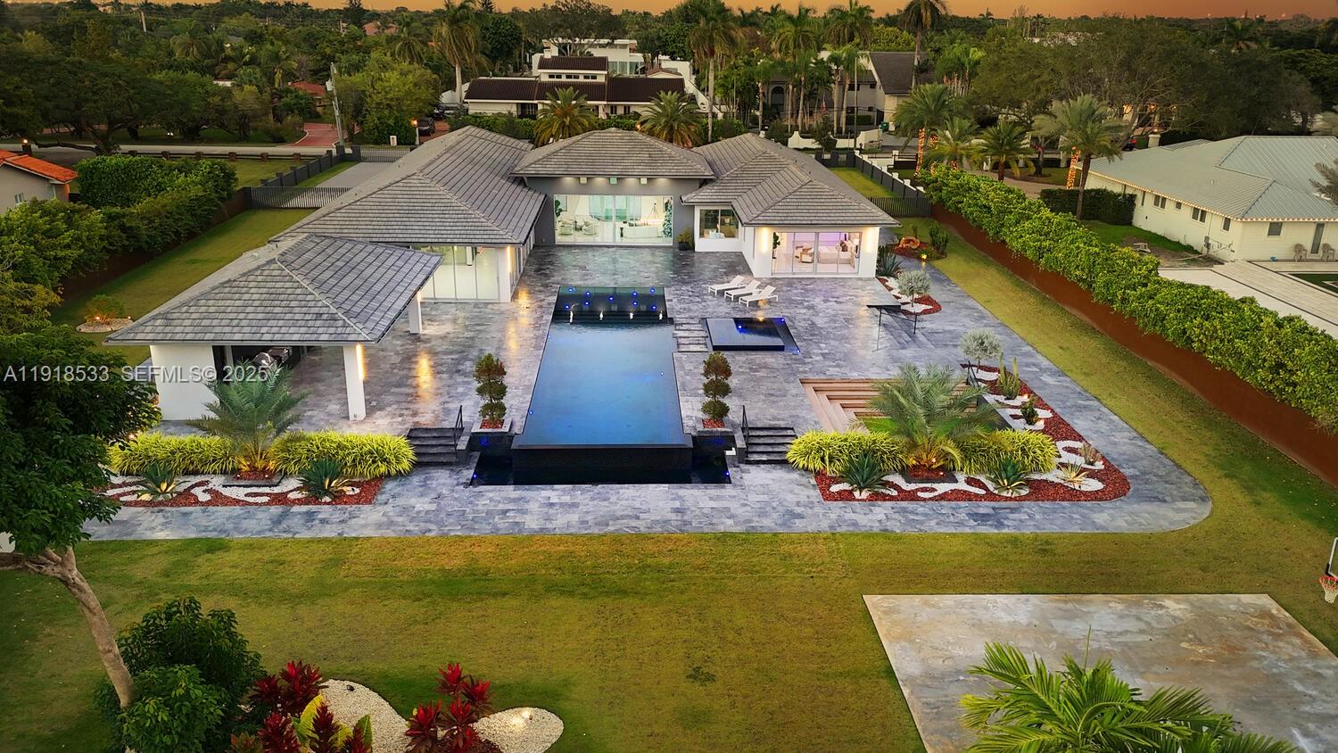 Miami, Florida, 33173, United States, 6 Bedrooms Bedrooms, ,7 BathroomsBathrooms,Residential,For Sale,2001798