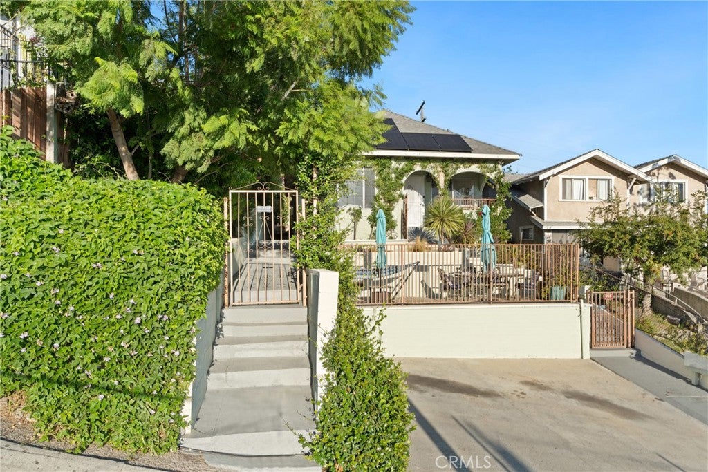 Los Angeles, California, 90063, United States, 3 Bedrooms Bedrooms, ,3 BathroomsBathrooms,Residential,For Sale,1938120