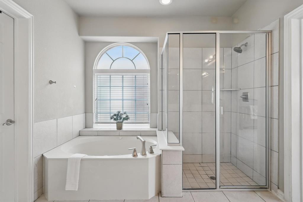 Fort Worth, Texas, 76177, United States, 5 Bedrooms Bedrooms, ,4 BathroomsBathrooms,Residential,For Sale,1916961