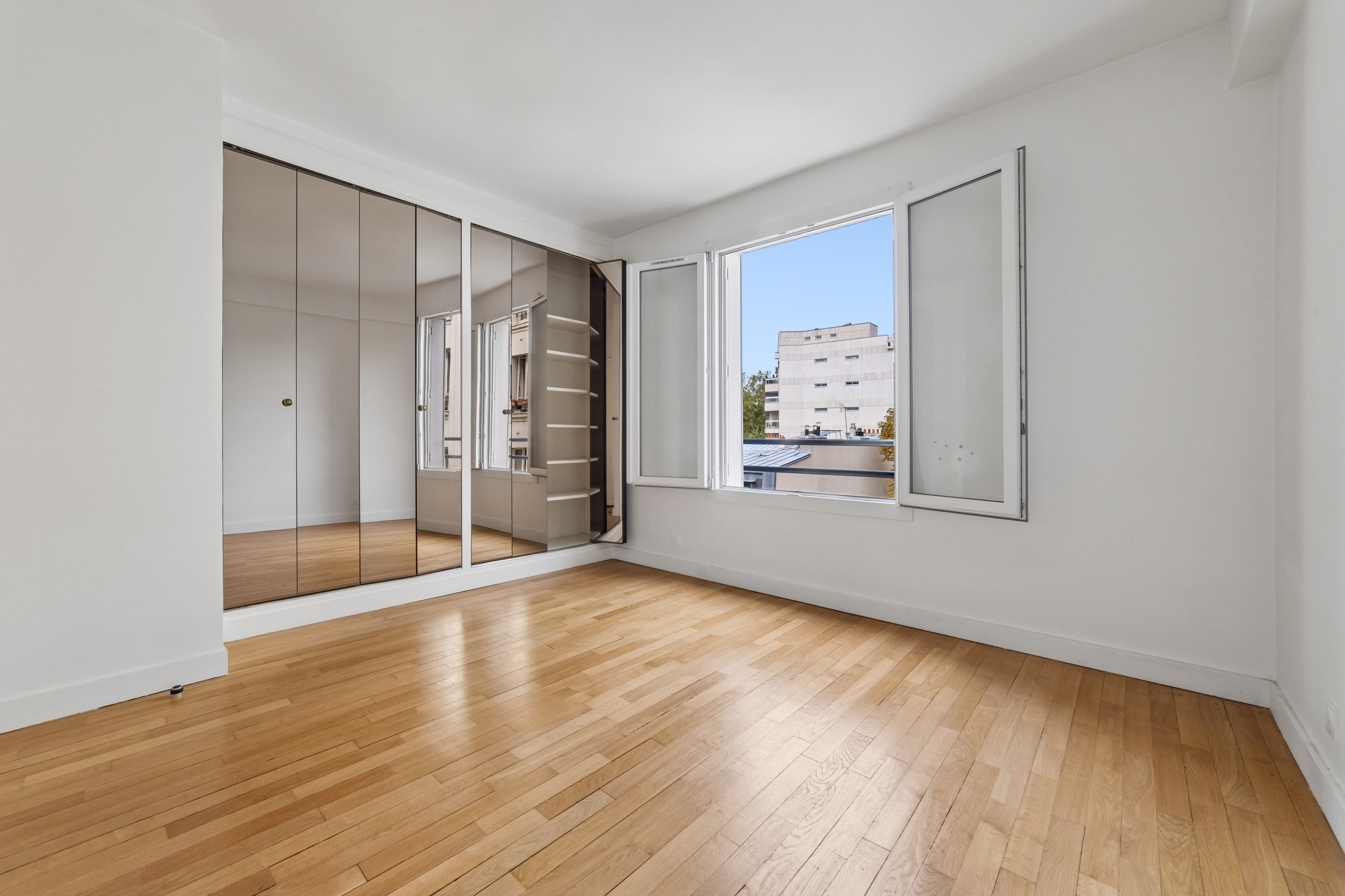  PARIS XVI - RANELAGH : Fully renovated one-bedroom apartment - 物件實景