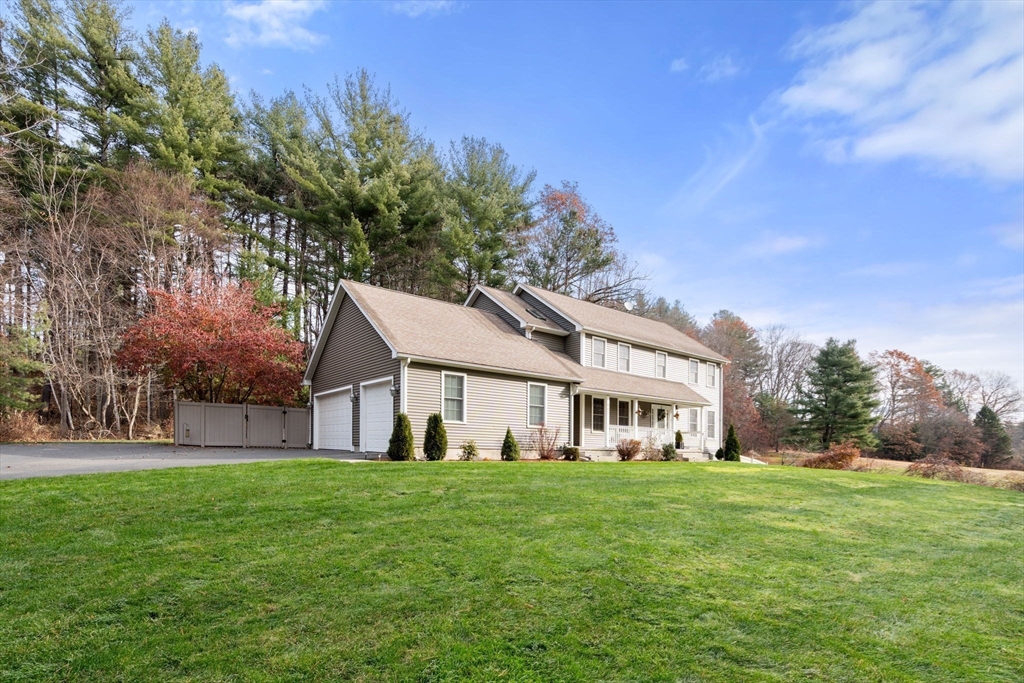 Westfield, Massachusetts, 01085, United States, 4 Bedrooms Bedrooms, ,3 BathroomsBathrooms,Residential,For Sale,1998160