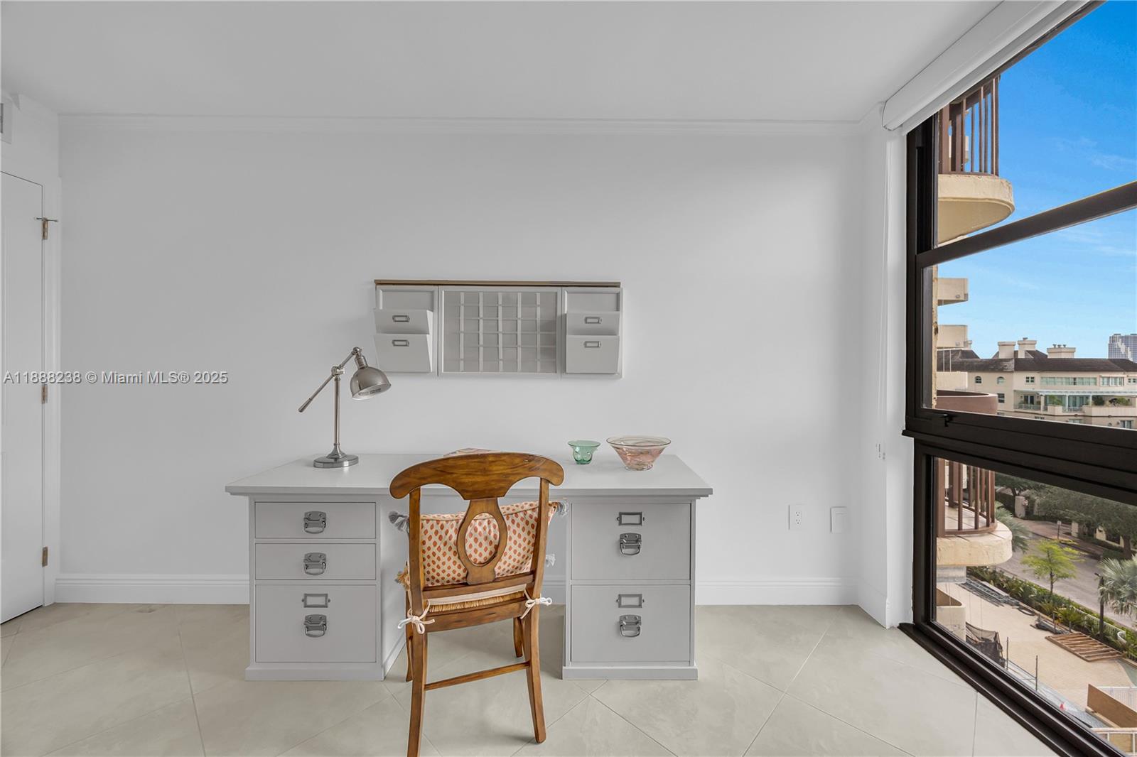 Coral Gables, Florida, 33134, United States, 2 Bedrooms Bedrooms, ,3 BathroomsBathrooms,Residential,For Sale,1987506