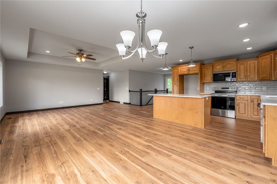 Chippewa Falls, Wisconsin, 54729, United States, 3 Bedrooms Bedrooms, ,2 BathroomsBathrooms,Residential,For Sale,1998199