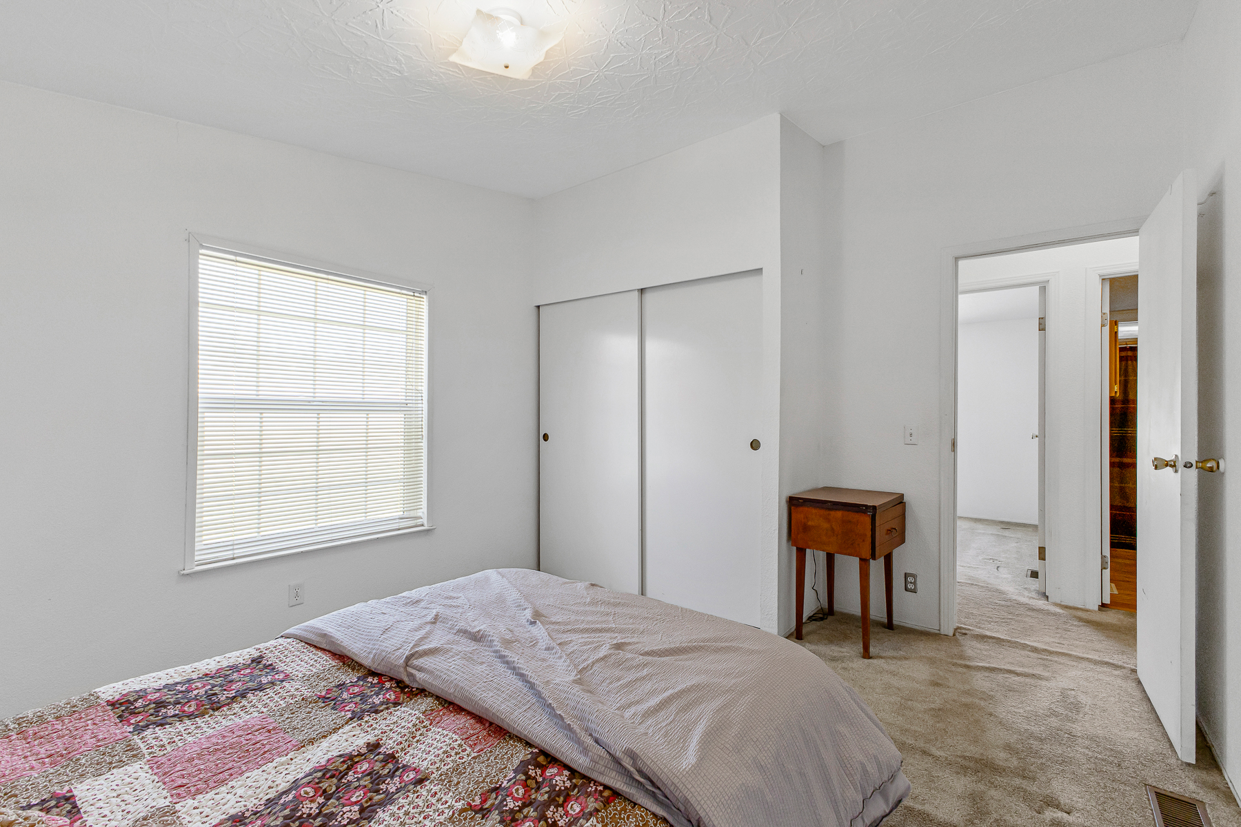 Prineville, Oregon, 97754, United States, 3 Bedrooms Bedrooms, ,2 BathroomsBathrooms,Residential,For Sale,1885821
