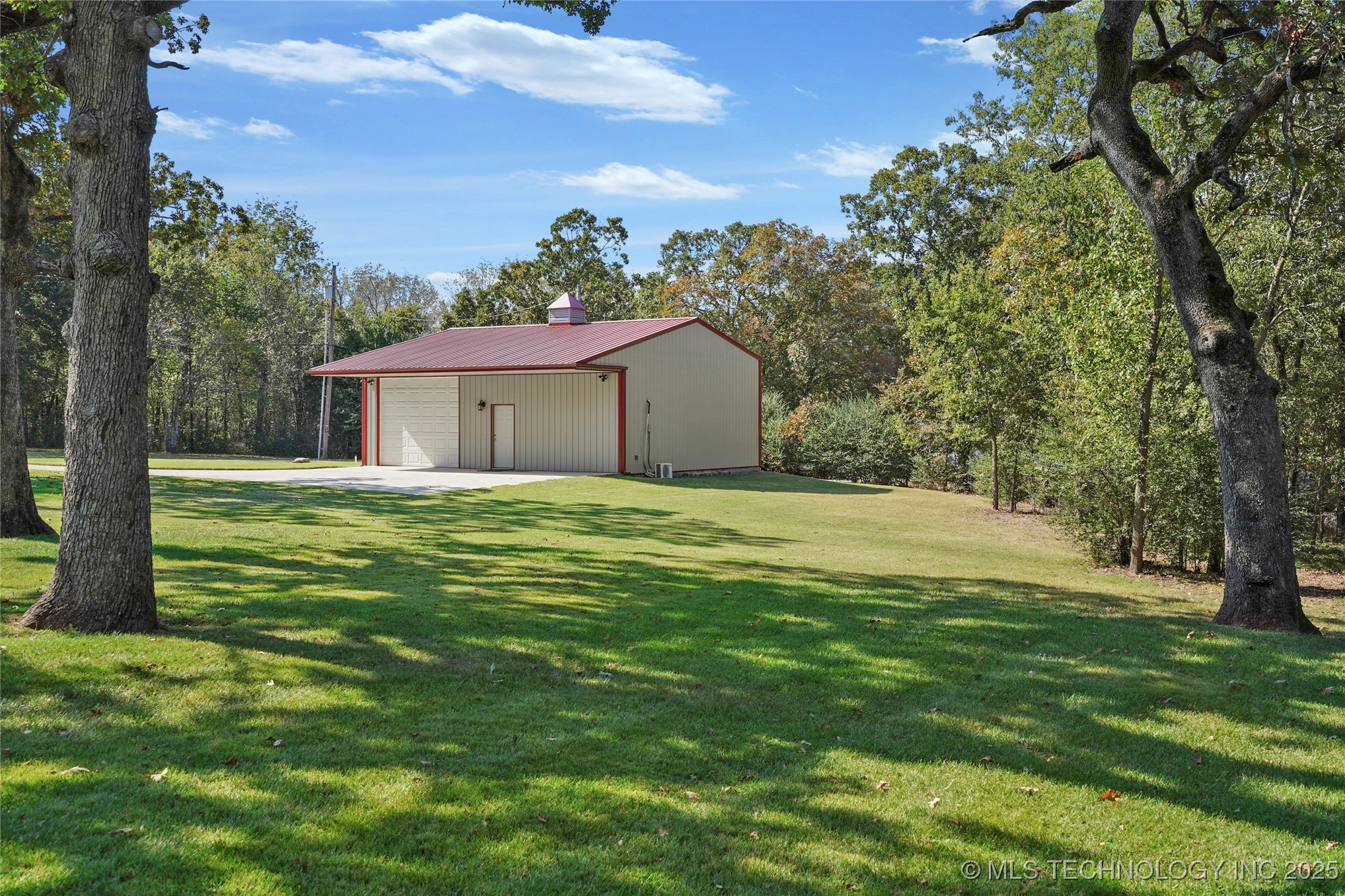 Catoosa, Oklahoma, 74015, United States, 3 Bedrooms Bedrooms, ,3 BathroomsBathrooms,Residential,For Sale,1987944