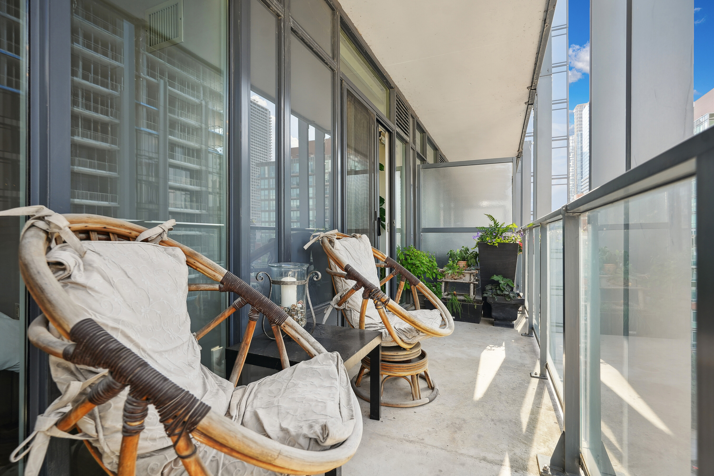  Post House Condos - 物件實景