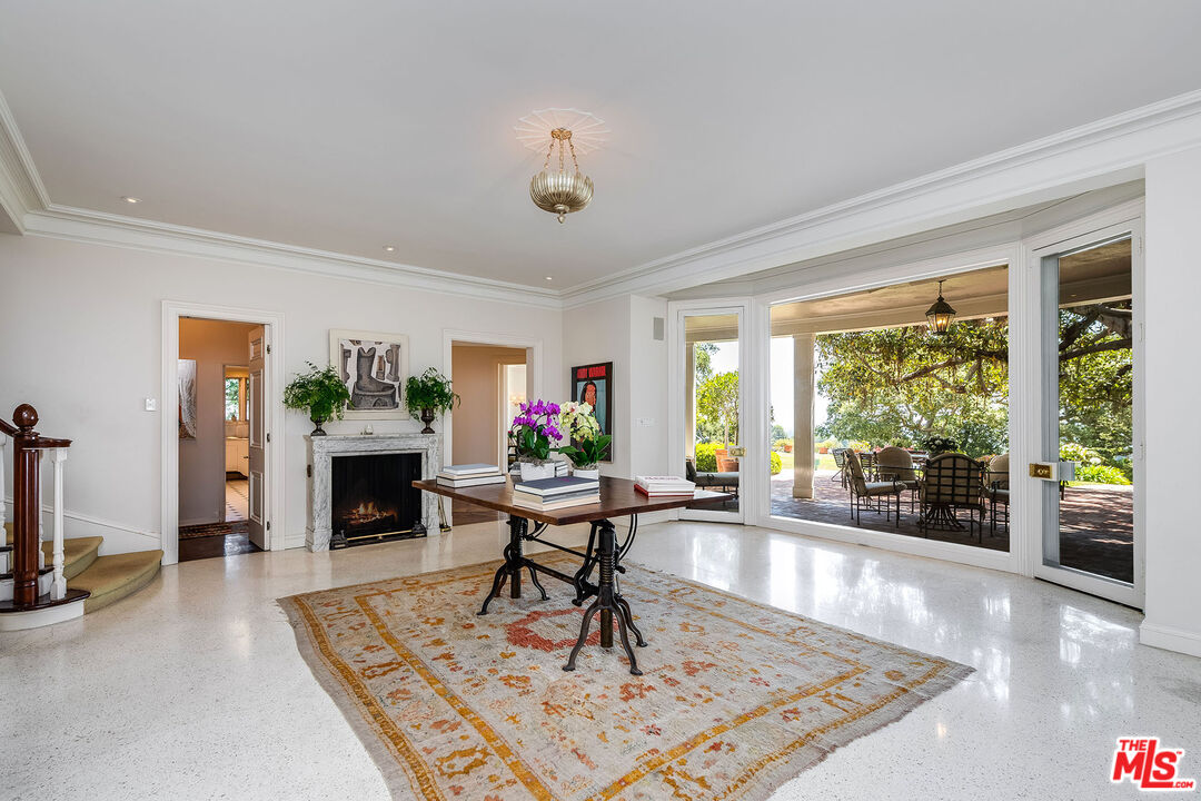 Los Angeles, California, 90077, United States, 7 Bedrooms Bedrooms, ,6 BathroomsBathrooms,Residential,For Sale,1819954