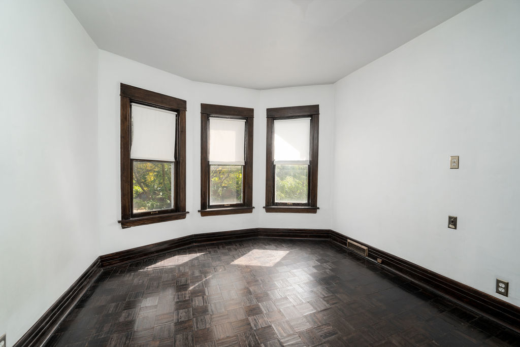 Chicago, Illinois, 60613, United States, 5 Bedrooms Bedrooms, ,4 BathroomsBathrooms,Residential,For Sale,1856737