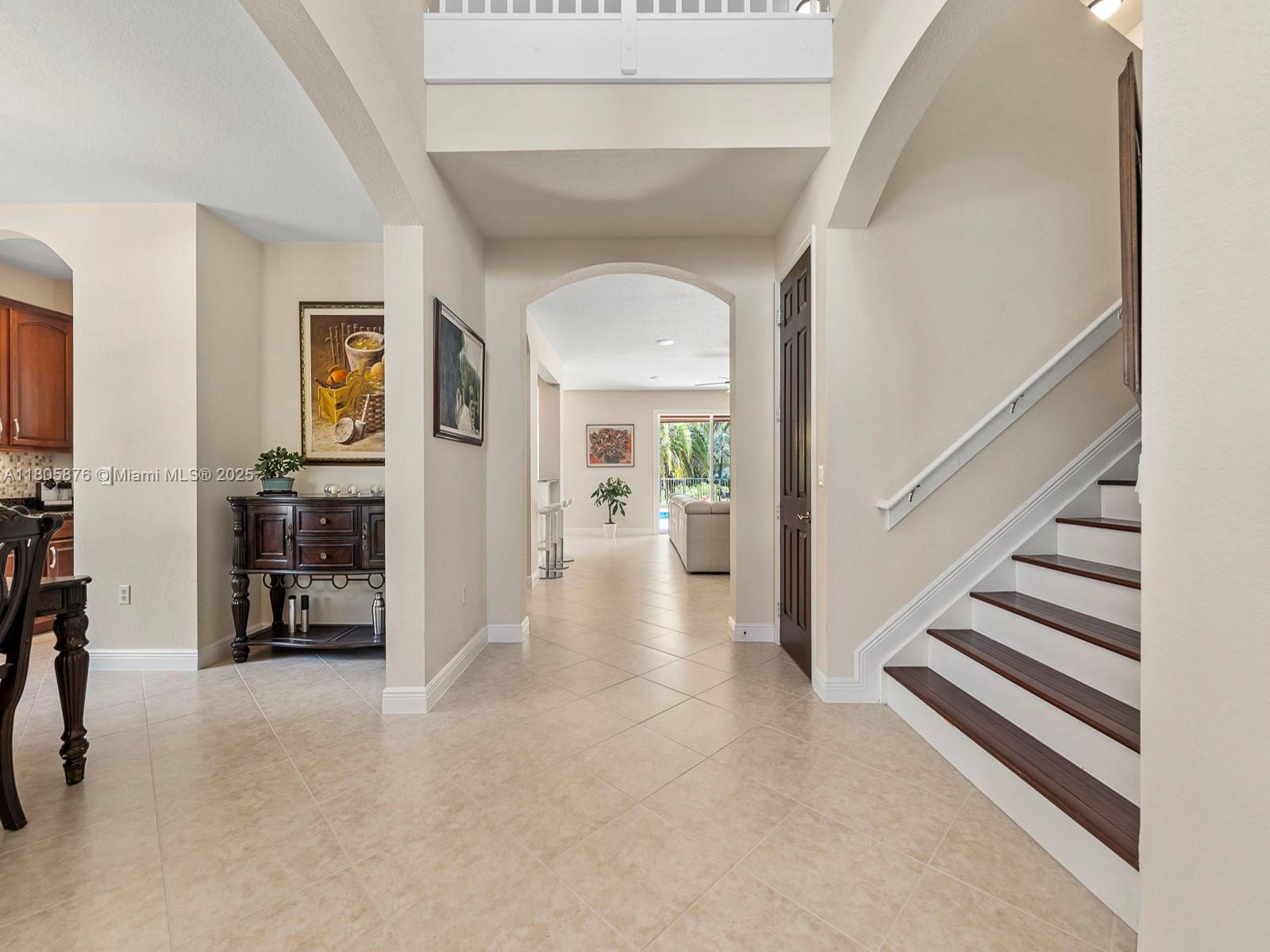 Weston, Florida, 33332, United States, 5 Bedrooms Bedrooms, ,5 BathroomsBathrooms,Residential,For Sale,1826480