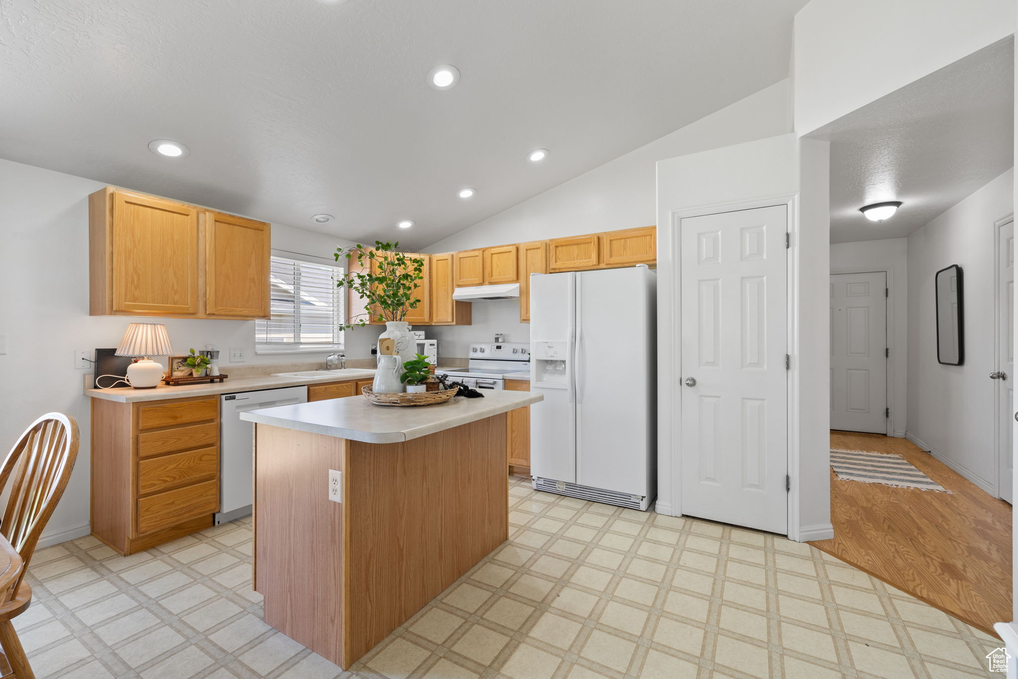 Saratoga Springs, Utah, 84045, United States, 3 Bedrooms Bedrooms, ,2 BathroomsBathrooms,Residential,For Sale,1911189
