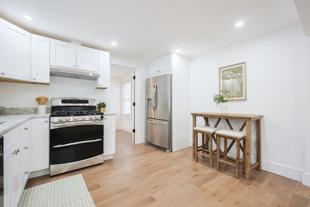 Melrose, Massachusetts, 02176, United States, 2 Bedrooms Bedrooms, ,1 BathroomBathrooms,Residential,For Sale,2012344