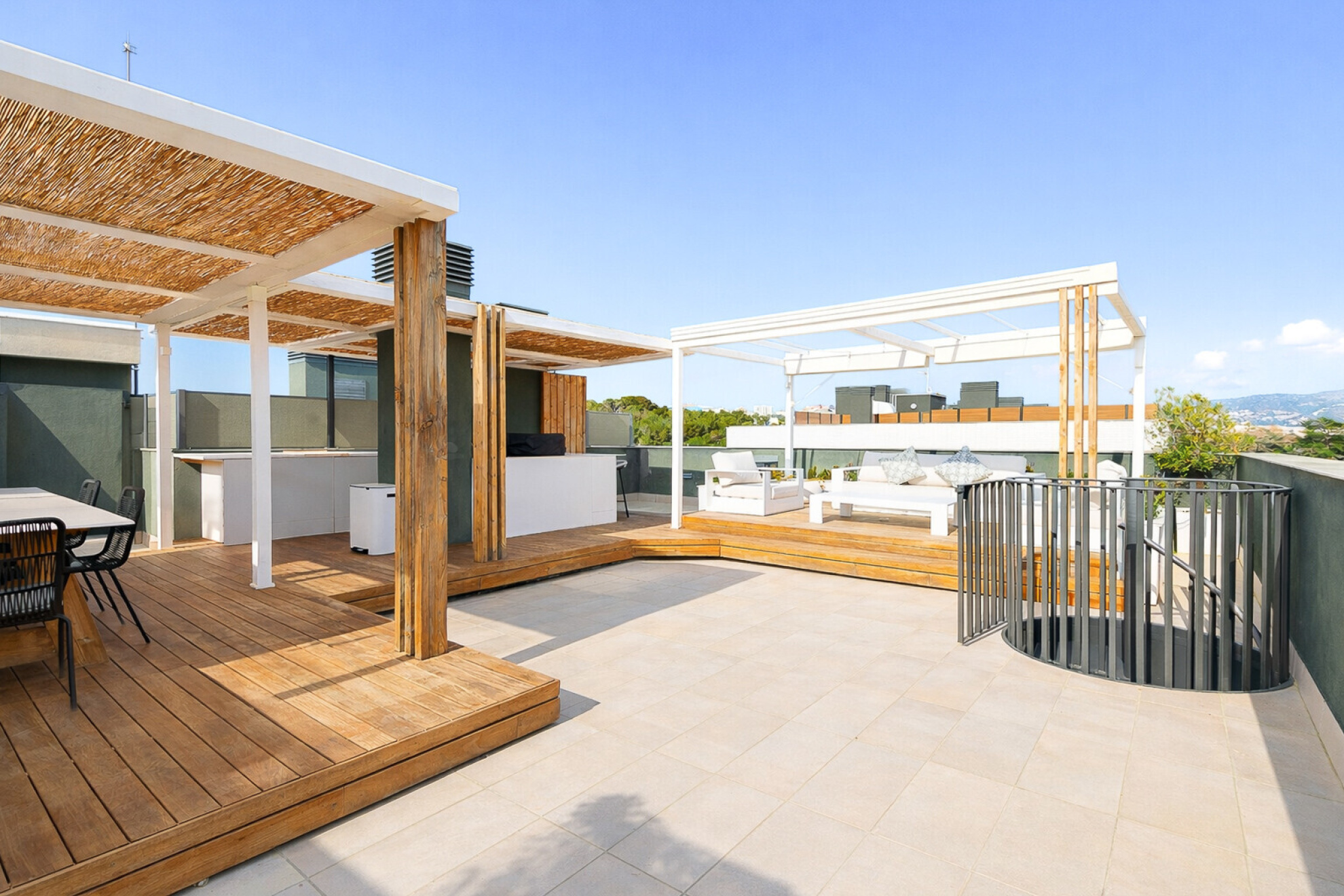  Spectacular duplex penthouse with sea views at Can Girona, Sitges - 物件實景