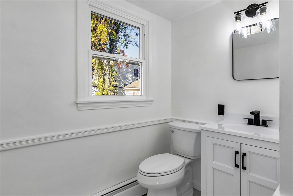 Methuen, Massachusetts, 01844, United States, 4 Bedrooms Bedrooms, ,3 BathroomsBathrooms,Residential,For Sale,1978164