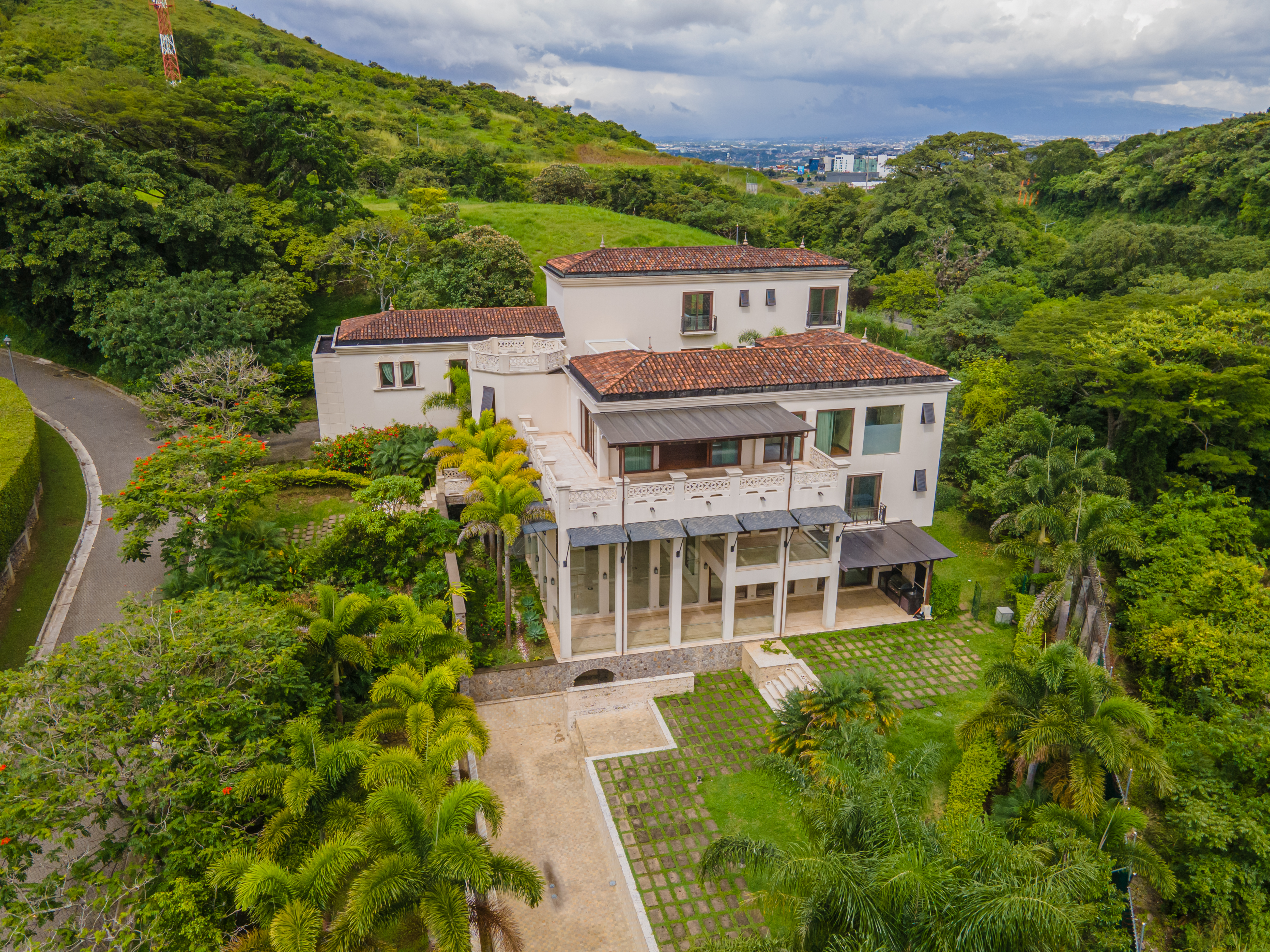 Villa Real, Pozos, Costa Rica, Pozos, San Jose, CR, 10 Bedrooms Bedrooms, ,10 BathroomsBathrooms,Residential,For Sale,Villa Real, Pozos, Costa Rica,1619802