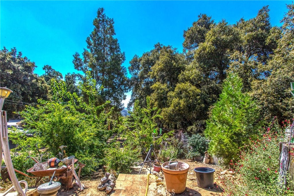 Oak Glen, California, 92399, United States, 4 Bedrooms Bedrooms, ,5 BathroomsBathrooms,Residential,For Sale,1895213