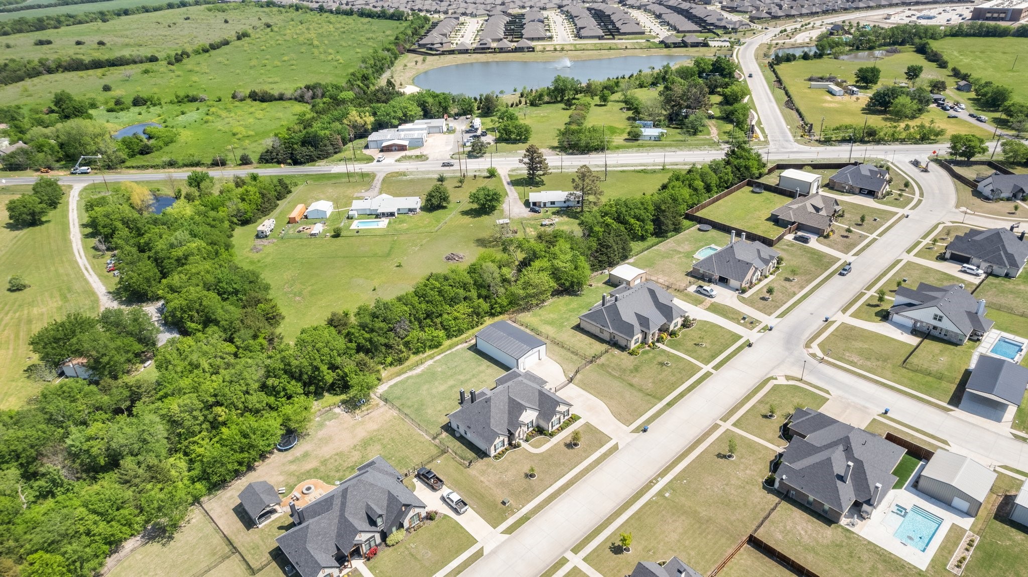Caddo Mills, Texas, 75135, United States, 4 Bedrooms Bedrooms, ,5 BathroomsBathrooms,Residential,For Sale,1778518