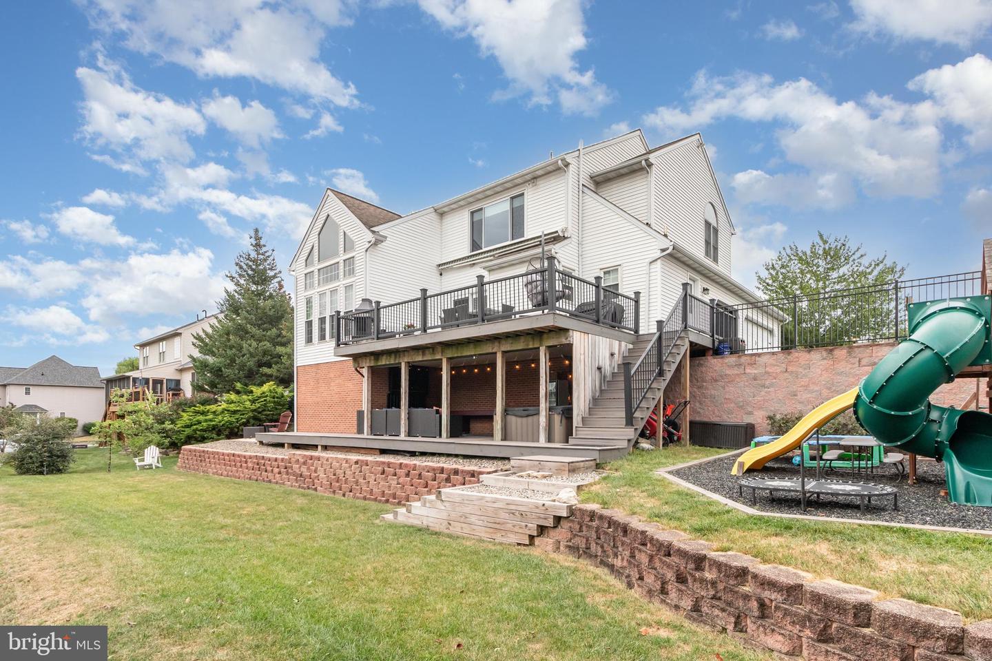 Mechanicsburg, Pennsylvania, 17050, United States, 5 Bedrooms Bedrooms, ,4 BathroomsBathrooms,Residential,For Sale,1926298