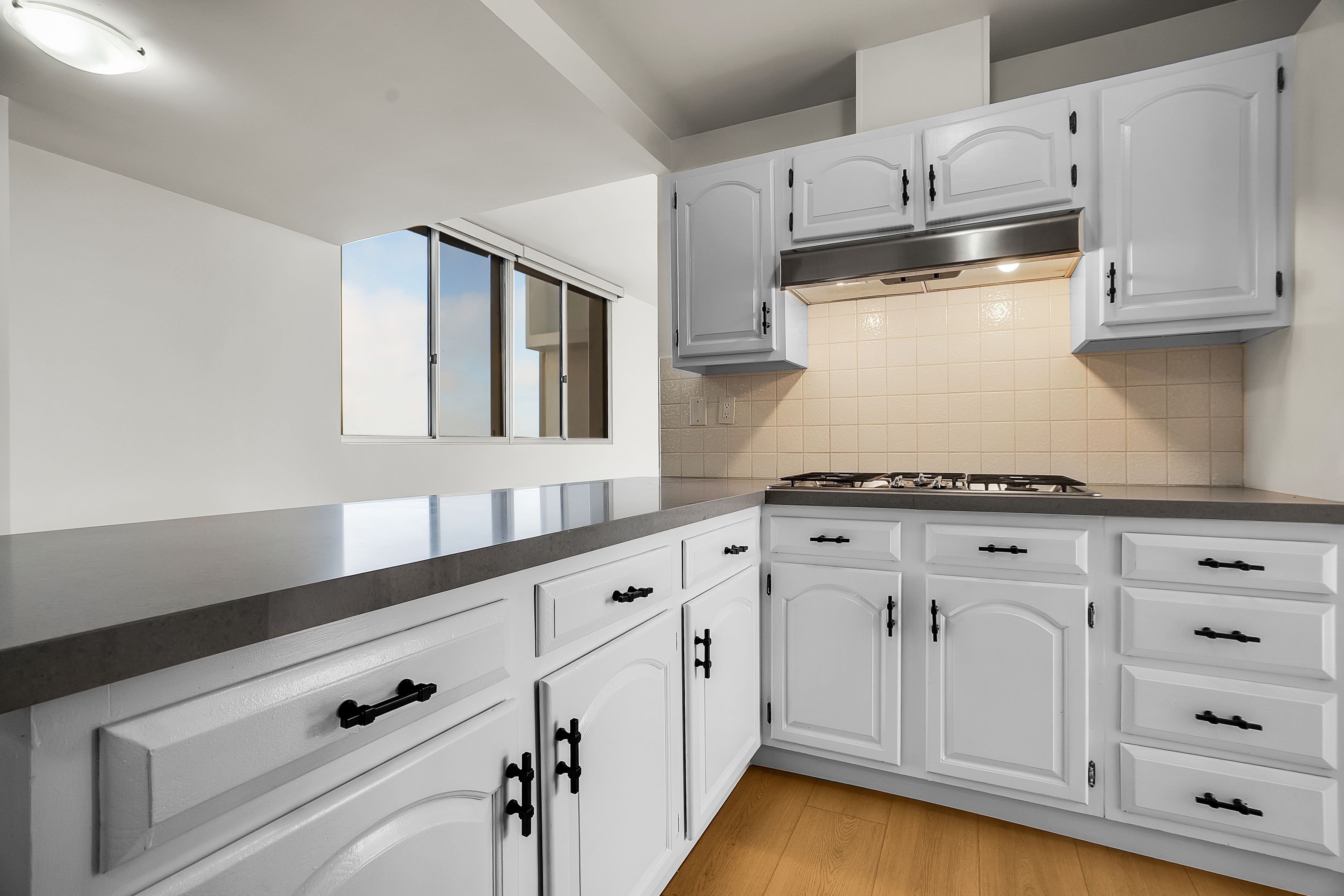  17352 W Sunset Blvd - 物件實景