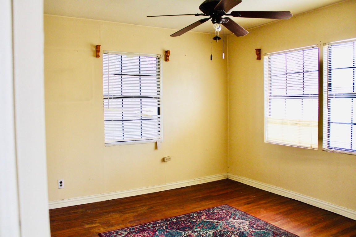 Austin, Texas, 78702, United States, 3 Bedrooms Bedrooms, ,1 BathroomBathrooms,Residential,For Sale,1901292