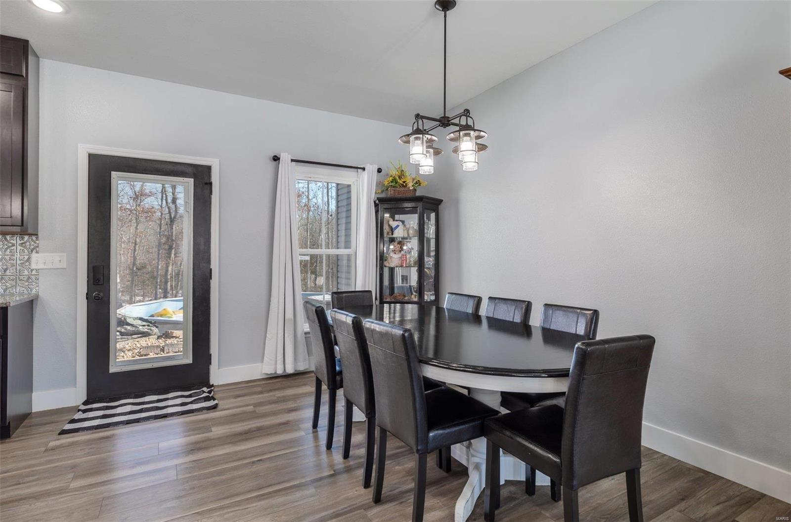 16 Chestnut Crossing, Farmington, Missouri, 63640, United States, 4 Bedrooms Bedrooms, ,3 BathroomsBathrooms,Residential,For Sale,16 Chestnut Crossing,1610348