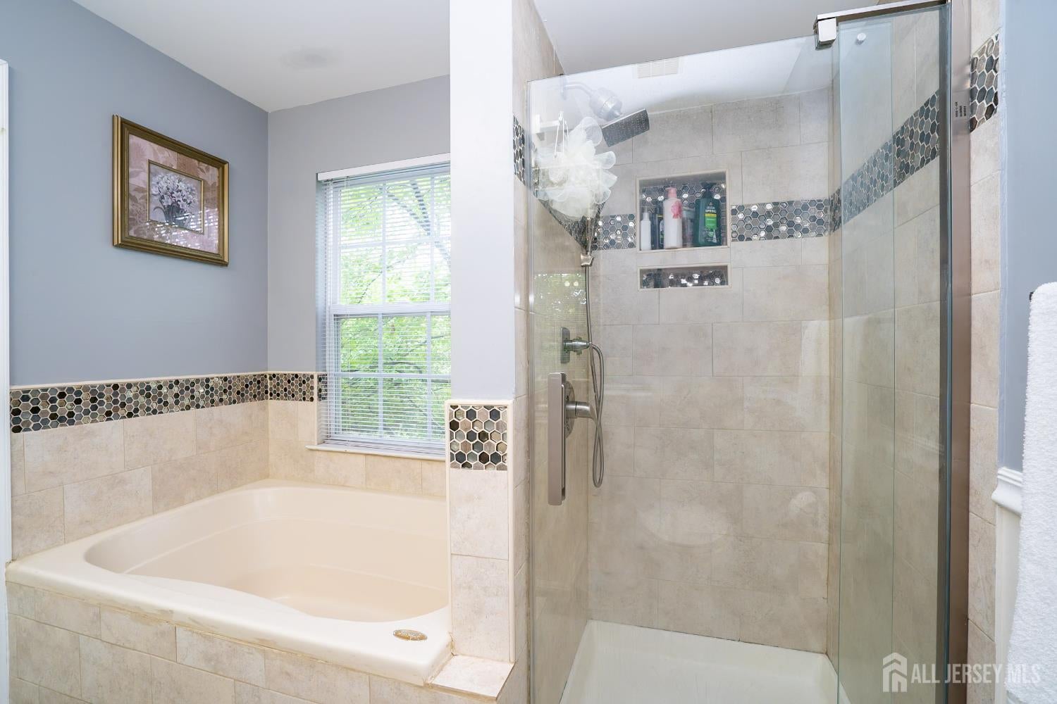 North Brunswick, New Jersey, 08902, United States, 3 Bedrooms Bedrooms, ,3 BathroomsBathrooms,Residential,For Sale,1937029