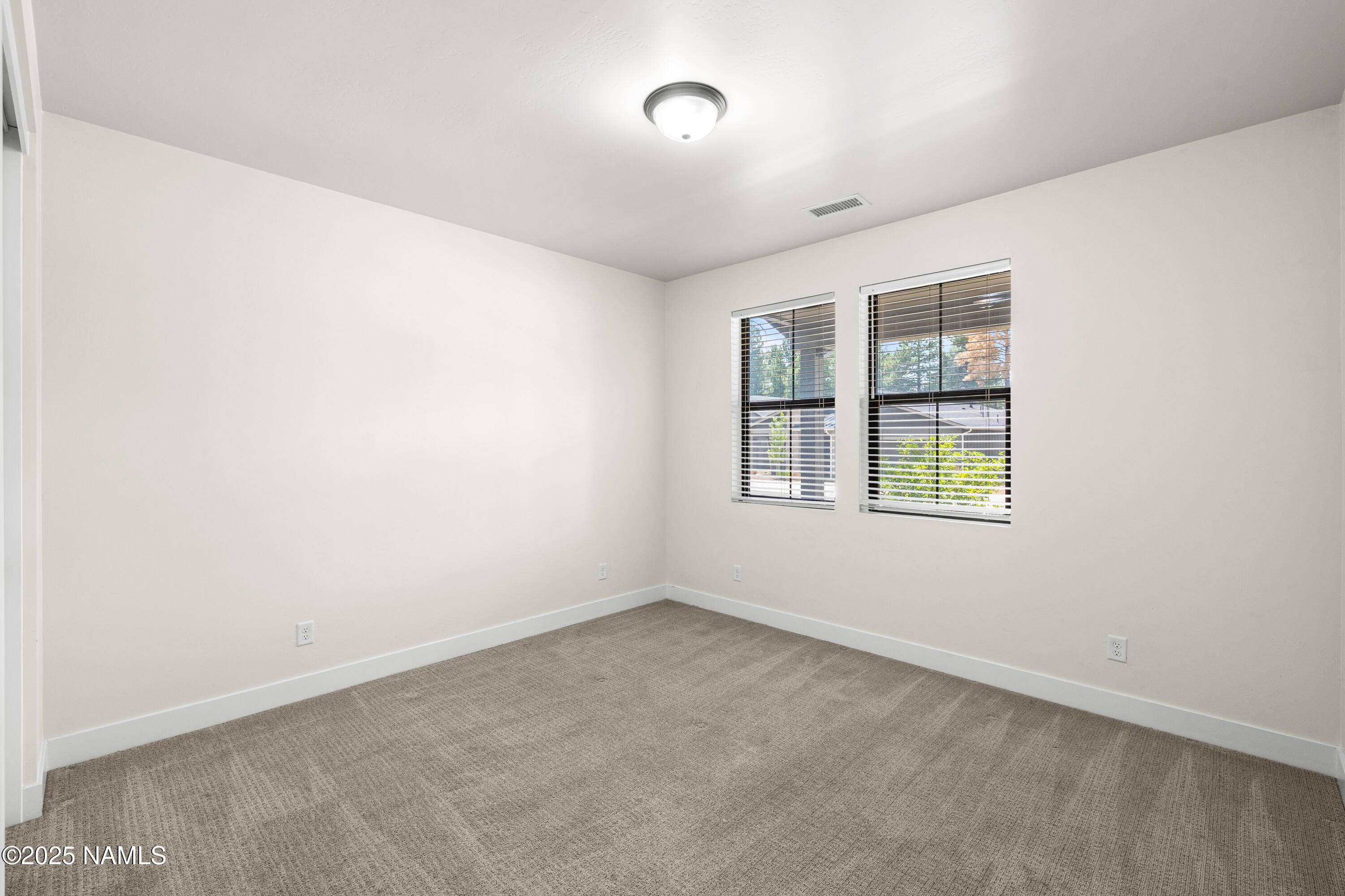 Flagstaff, Arizona, 86001, United States, 5 Bedrooms Bedrooms, ,4 BathroomsBathrooms,Residential,For Sale,1902555