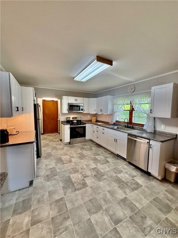 Auburn, New York, 13021, United States, 3 Bedrooms Bedrooms, ,3 BathroomsBathrooms,Residential,For Sale,1928458