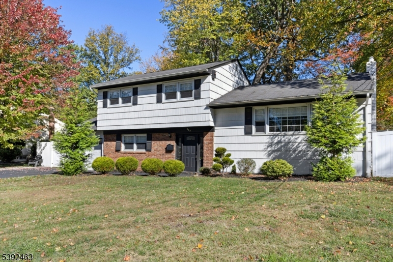 Plainfield City, New Jersey, 07062, United States, 3 Bedrooms Bedrooms, ,2 BathroomsBathrooms,Residential,For Sale,1968857