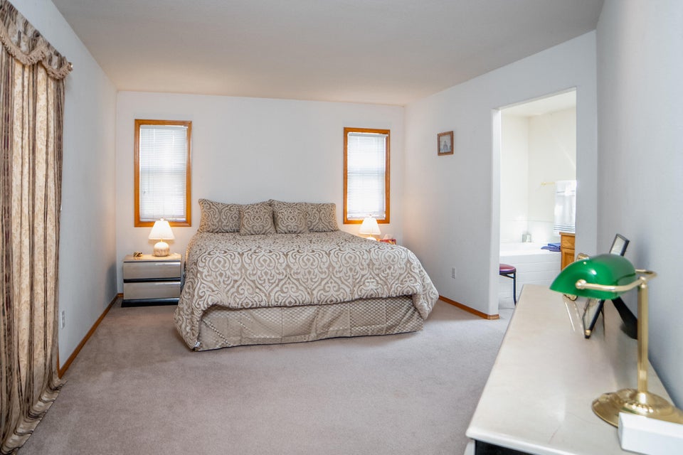 Prineville, Oregon, 97754, United States, 3 Bedrooms Bedrooms, ,2 BathroomsBathrooms,Residential,For Sale,1849072