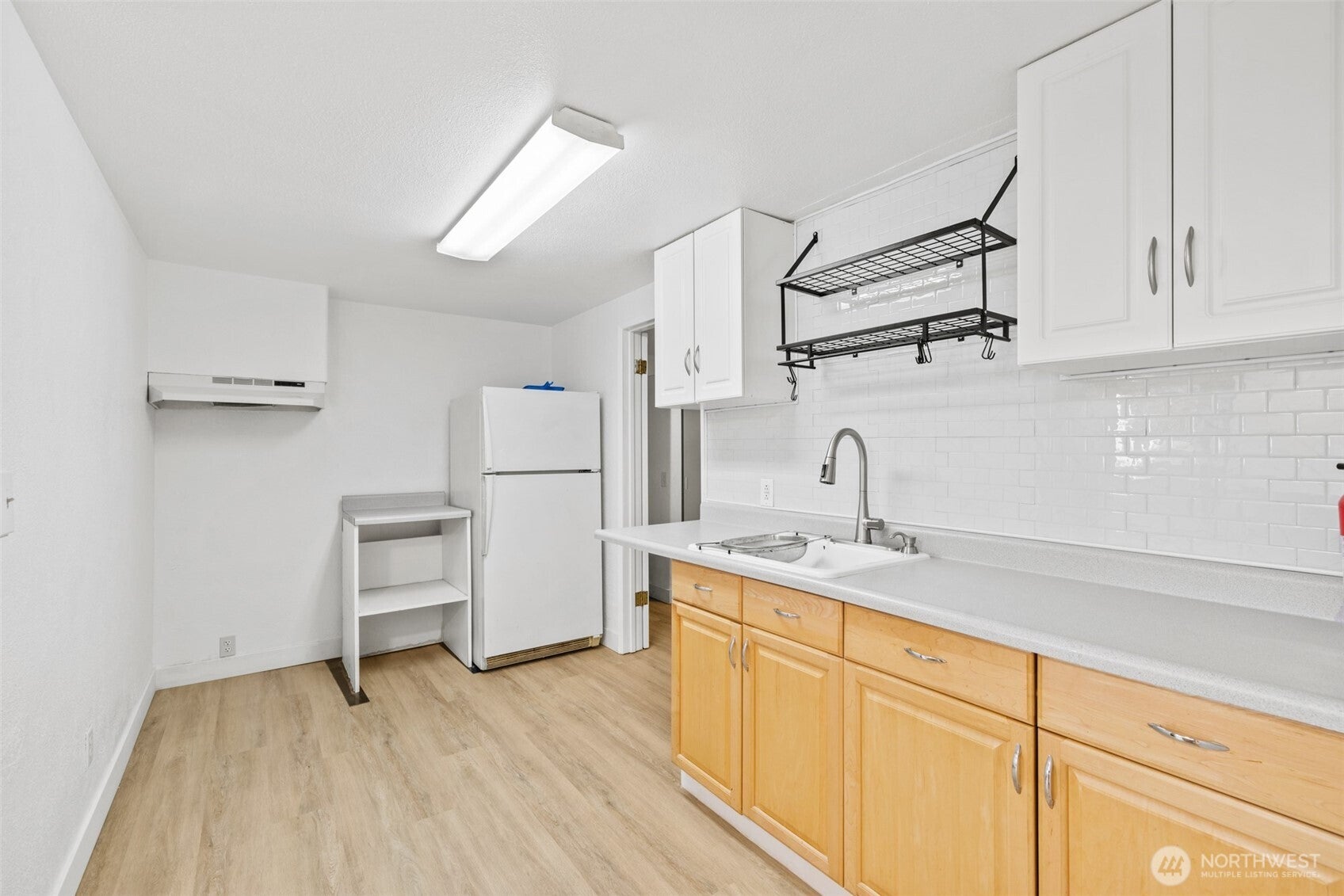 Port Angeles, Washington, 98362, United States, 3 Bedrooms Bedrooms, ,1 BathroomBathrooms,Residential,For Sale,1987084