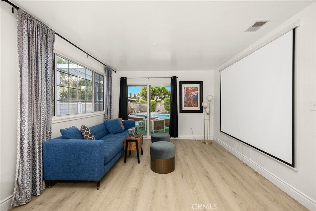 Whittier, California, 90604, United States, 4 Bedrooms Bedrooms, ,2 BathroomsBathrooms,Residential,For Sale,1918097