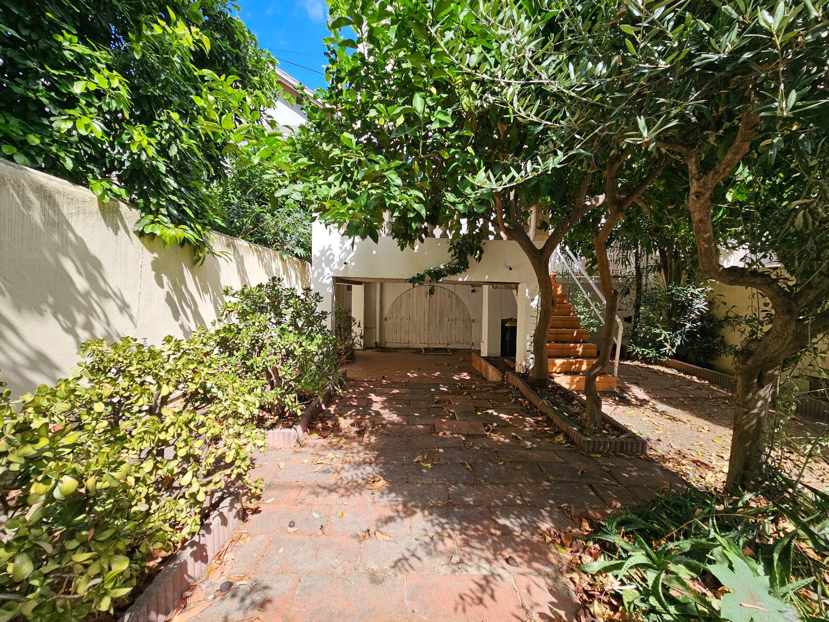  Charming Townhouse with Garden and Parking – Central Perpignan - 物件實景