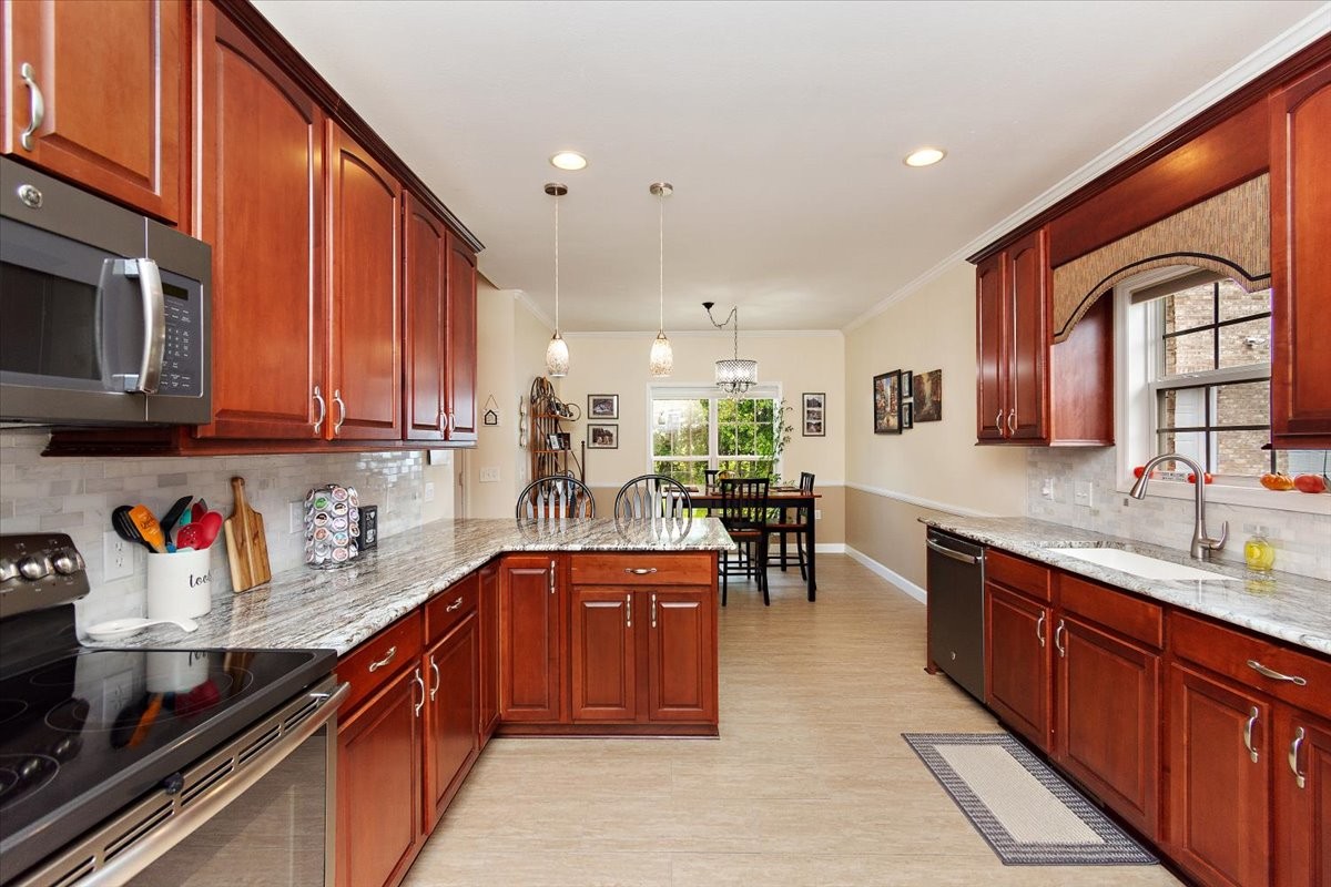 Manchester, Tennessee, 37355, United States, 3 Bedrooms Bedrooms, ,2 BathroomsBathrooms,Residential,For Sale,1907523