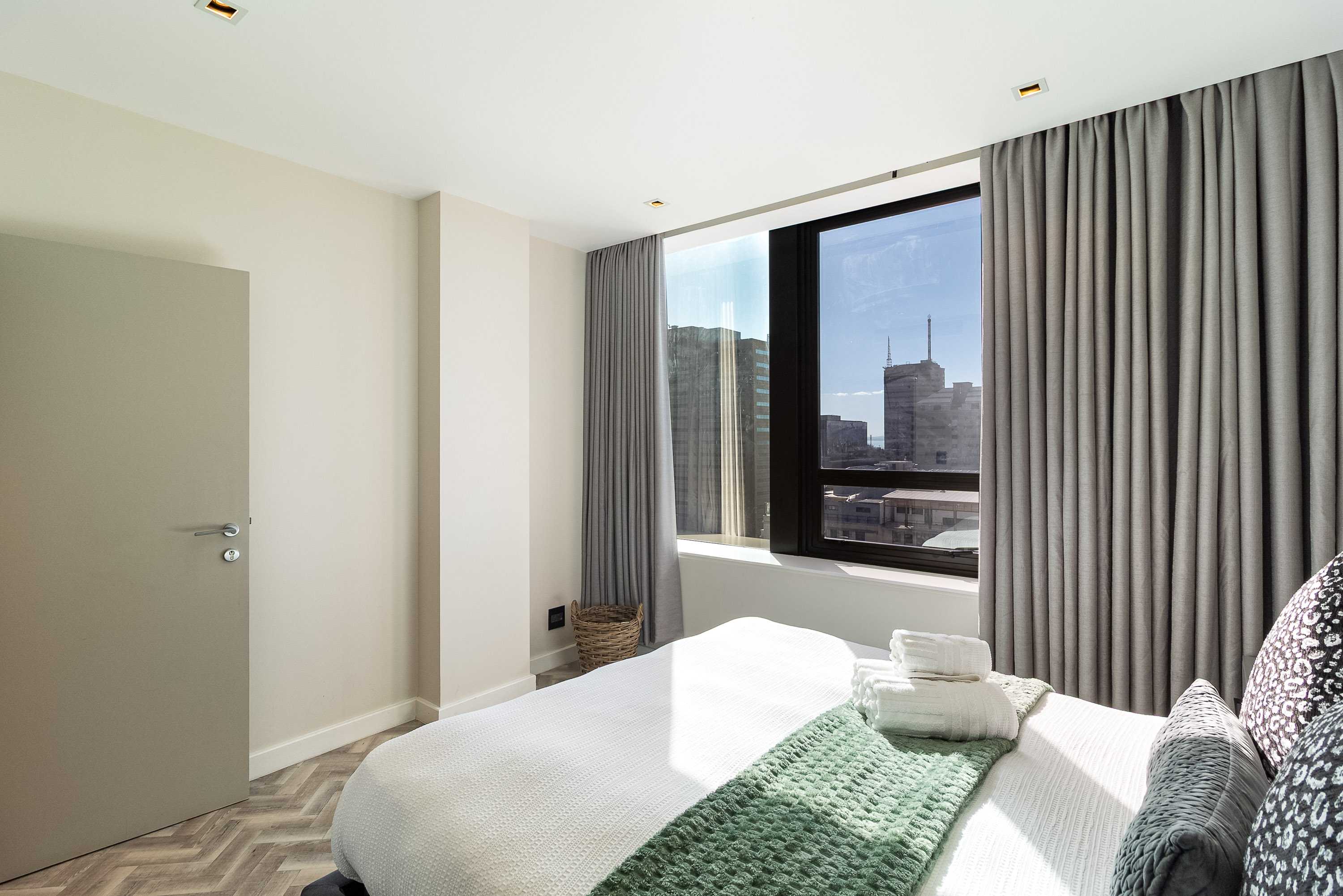  1504  Foreshore Place - 物件實景