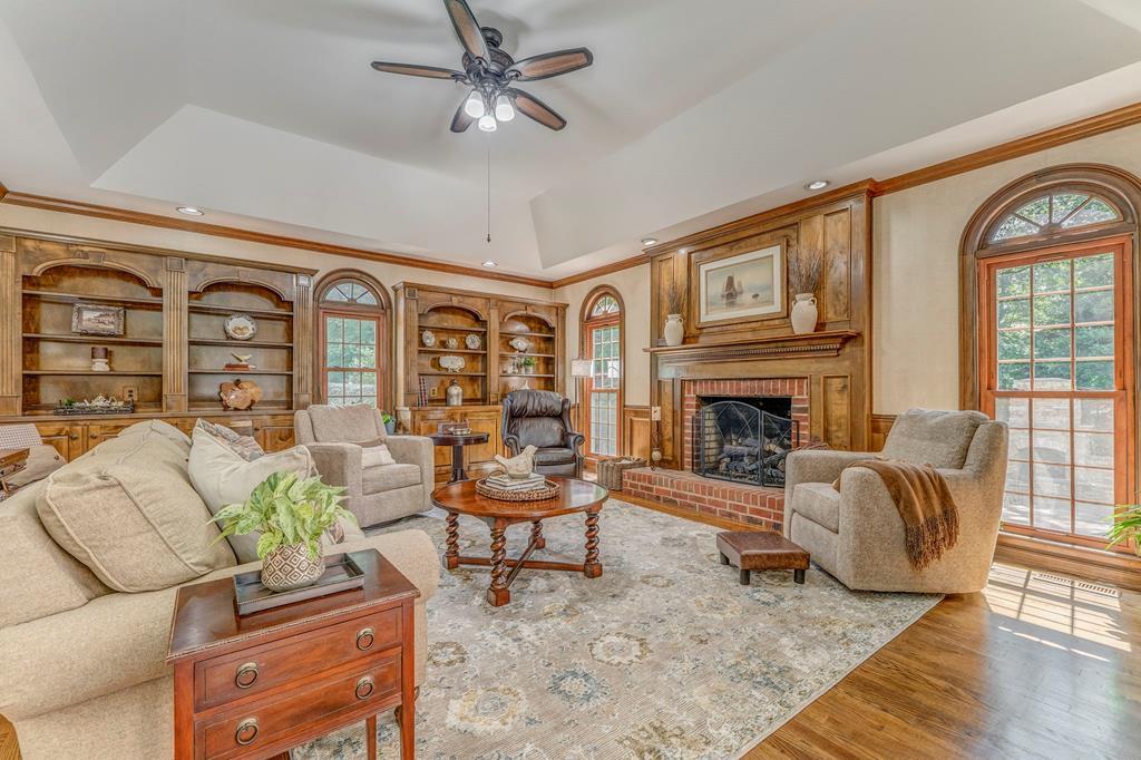 DALTON, Georgia, 30720, United States, 4 Bedrooms Bedrooms, ,4 BathroomsBathrooms,Residential,For Sale,1885970