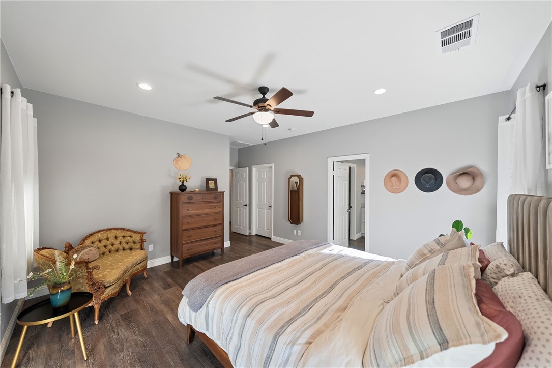 Murrieta, California, 92563, United States, 3 Bedrooms Bedrooms, ,2 BathroomsBathrooms,Residential,For Sale,1987315