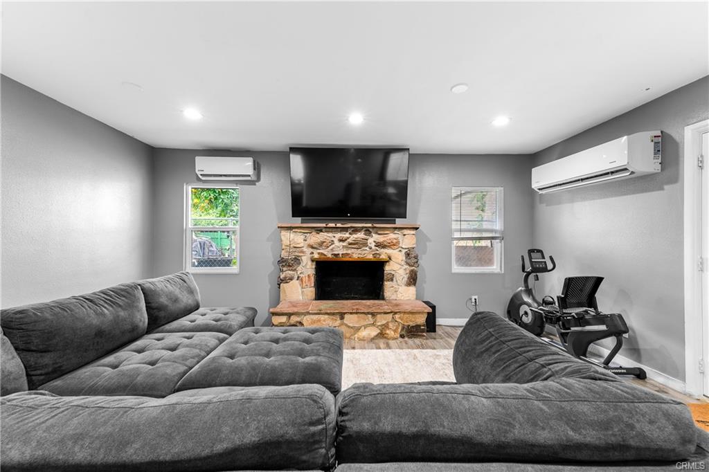 Lynwood, California, 90262, United States, 3 Bedrooms Bedrooms, ,1 BathroomBathrooms,Residential,For Sale,1975836