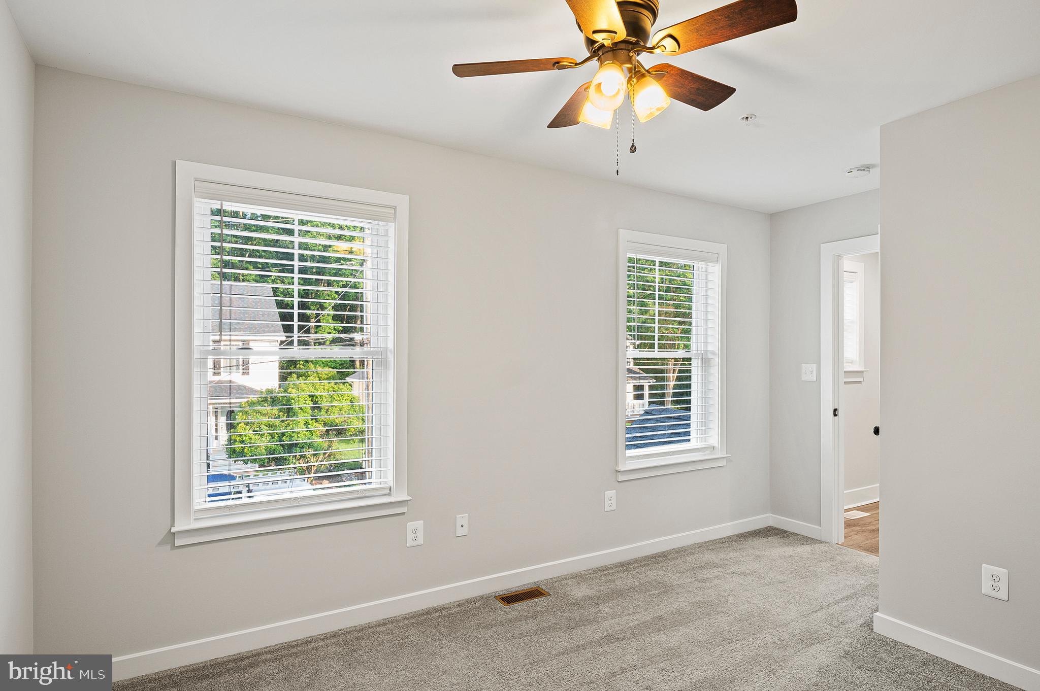 Edgewater, Maryland, 21037, United States, 5 Bedrooms Bedrooms, ,3 BathroomsBathrooms,Residential,For Sale,1895020