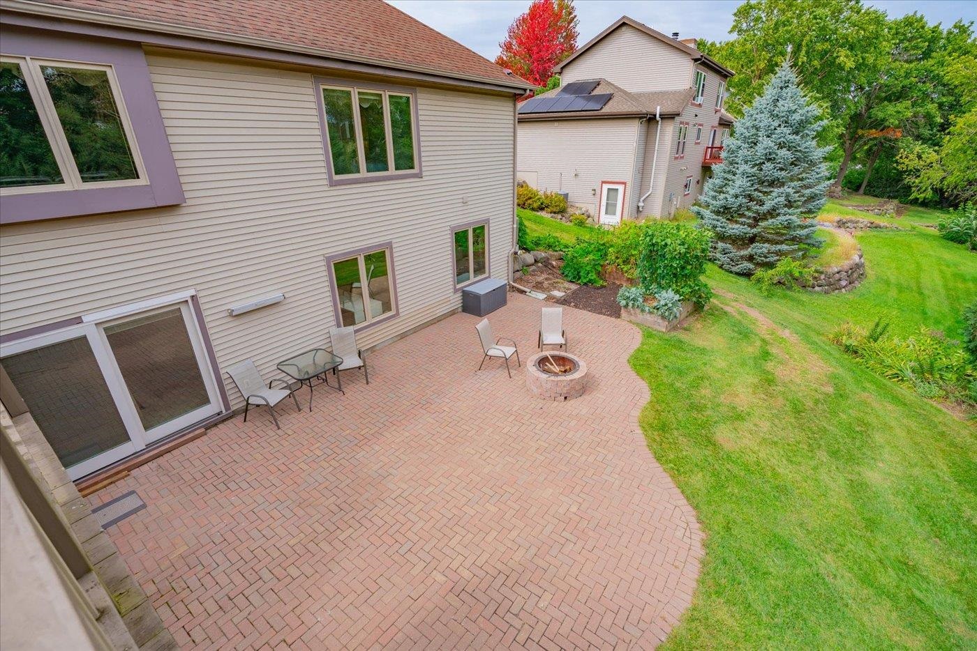 Fitchburg, Wisconsin, 53711, United States, 4 Bedrooms Bedrooms, ,4 BathroomsBathrooms,Residential,For Sale,1977409